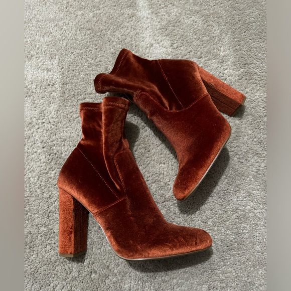 crush velvet orange edit Steve madden booties - Picture 5 of 10